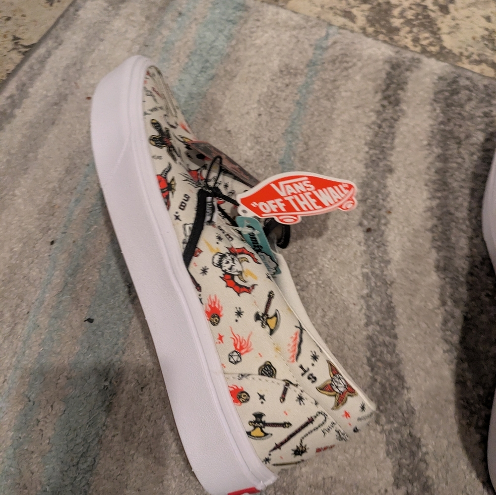 Vans 2022 Stranger Things Men's 8 - Picture 4 of 10